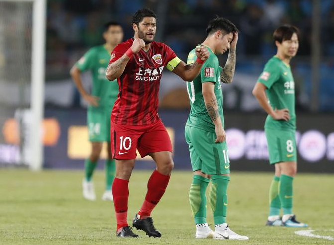  那不勒斯客场大胜延续不败金身领跑积分榜